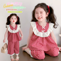 2025新型の女の子の子供の蝶結びの赤い格子のレースのスーツの夏の女の子の赤ちゃんの花の縁の襟のベストの2つのセット