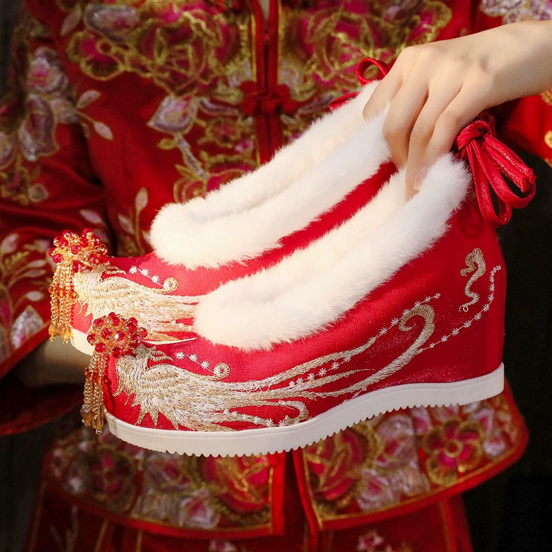Новые Зимние свадебные туфли Xiuhe на высоком каблуке 6,5 см, женские свадебные туфли на флисовой подкладке с кисточками в старинном стиле с вышивкой, китайский стиль, увеличение внутреннего роста