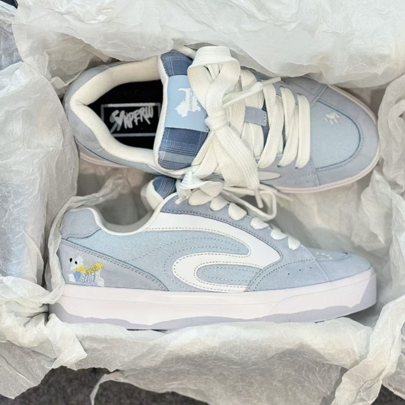 Fresco fondo grueso pequeño blanco de invierno de 2025 nuevo estilo de estilo de escuela para estudiantes de nicho universal zapatillas deportivas para estudiantes