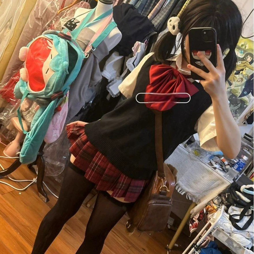 Оптовая продажа 130kg года, осенне-летняя униформа JK больших размеров, свитер, пуловер, жилет, трикотаж, плиссированная юбка, женский комплект.