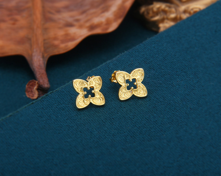 Women's Gender 1 Pair Gold Plated 925 Sterling Silver Solid Color Ear Studs