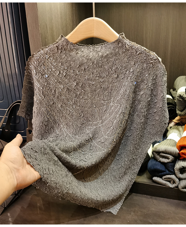 Áo thun nữ cổ đứng in họa tiết dập nóng dáng rộng xuân hè — đen, hoa hồng đỏ, màu xanh lá cây, xám chi tiết 10