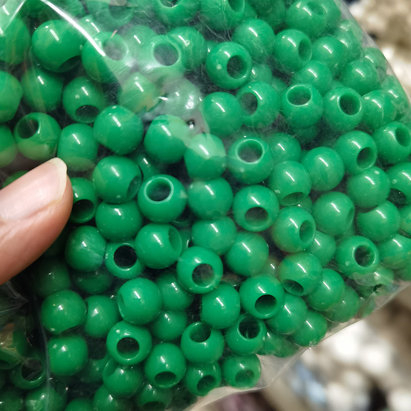 環境保護のプラスチックの大きい穴の丸い玉は太い縄の大きい穴のアクリルの散珠のDIYのアクセサリの部品を通します。|undefined