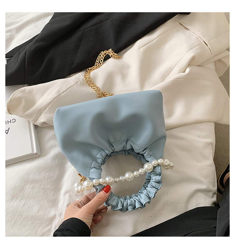 Wholesale Pleated Pearl Chain Solid Color Handbag Nihaojewelry display picture 34
