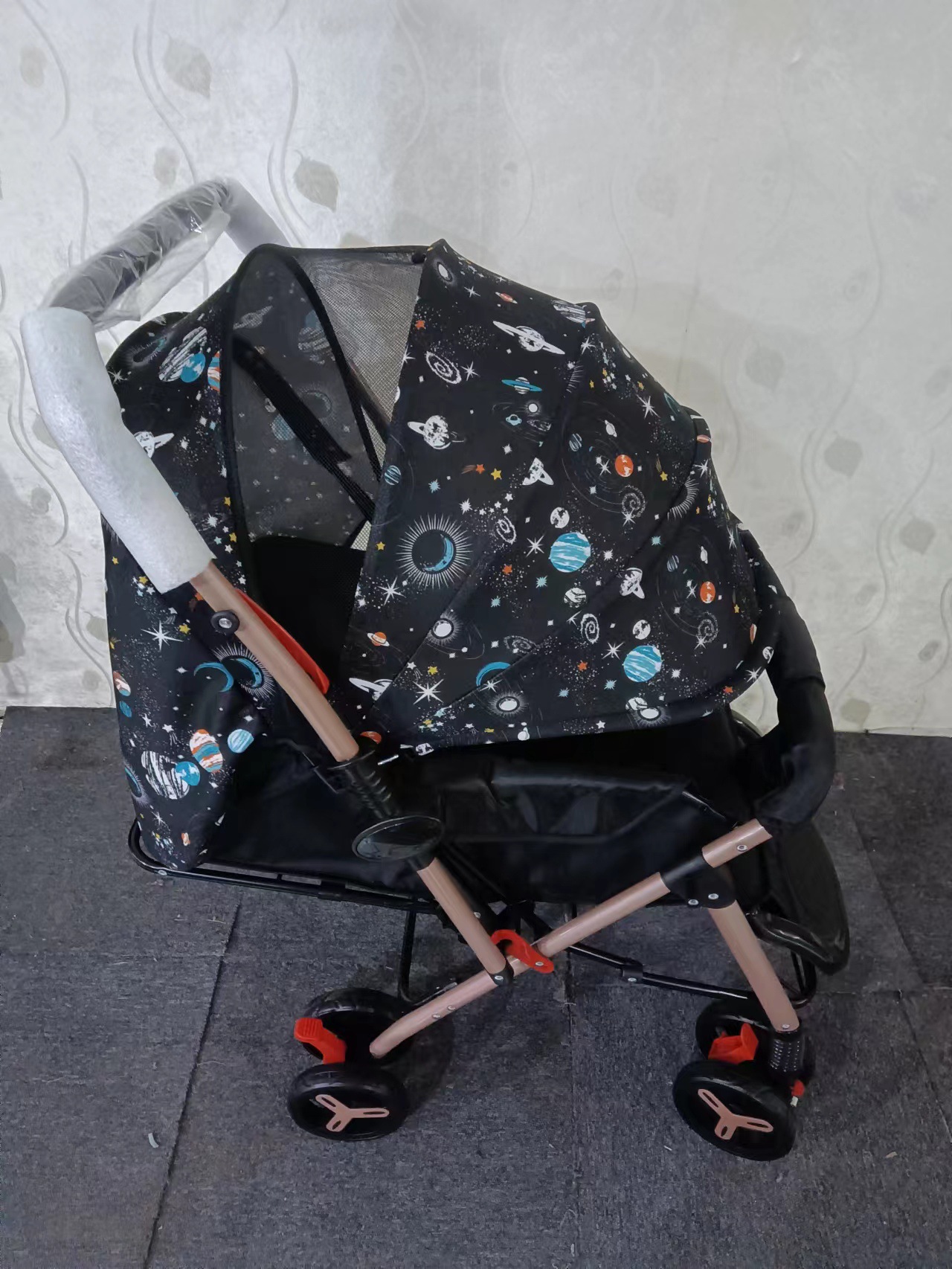 Cochecito de bebé plegable y ligero, de dos vías, cuatro ruedas, directo de fábrica, venta al por mayor.