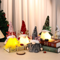 新商品のクリスマス装飾鹿の角のスパンコールランプ付きサンタクロースのぬいぐるみのクリスマス発光の顔のない人形の置物