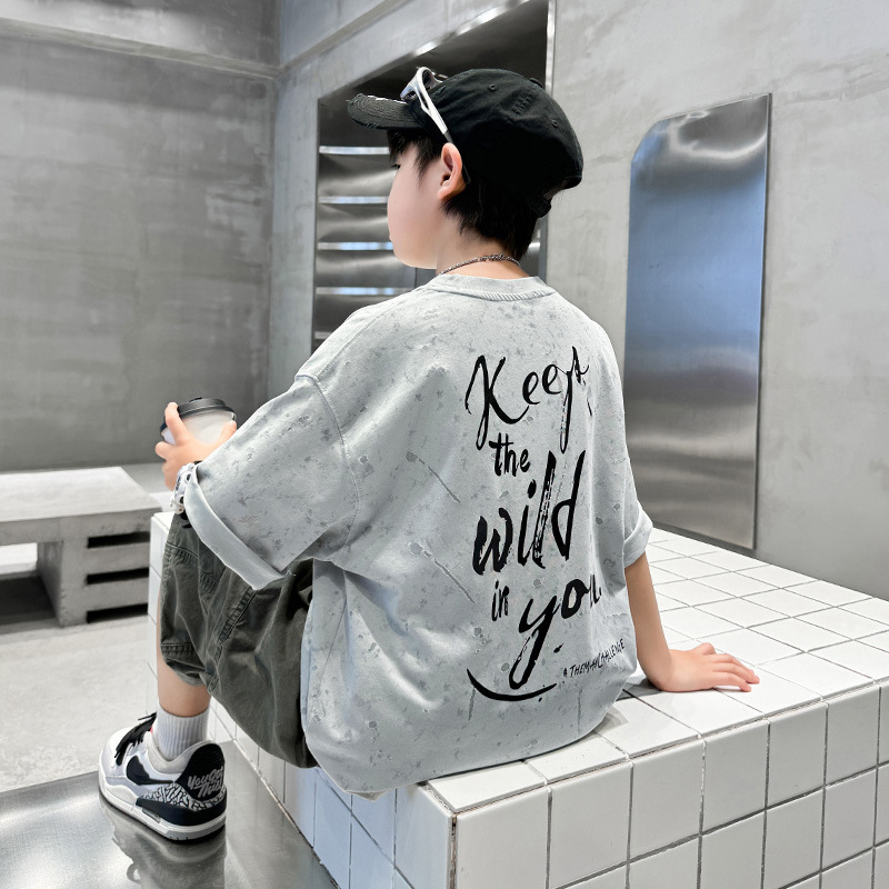 7253 Traje de camiseta para niños Verano 2025 Nuevos pantalones cortos de manga corta con estampado de moda para niños Verano de dos piezas