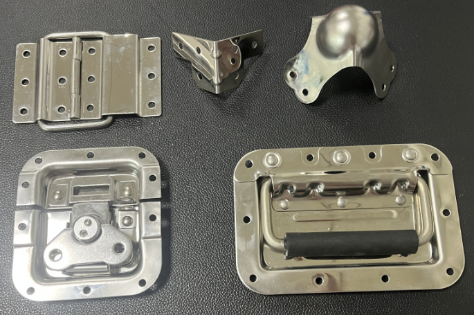 304不锈钢航空箱五金配件抽手蝴蝶锁包角护角背扣多功能便携式