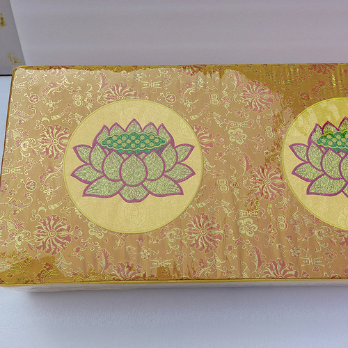 Wholesale long bench prayer cushions Buddhist temple items three people kneeling kneeling cushion copper plate floral fabric art Taoist kneeling cushion prayer cushion manufacturer