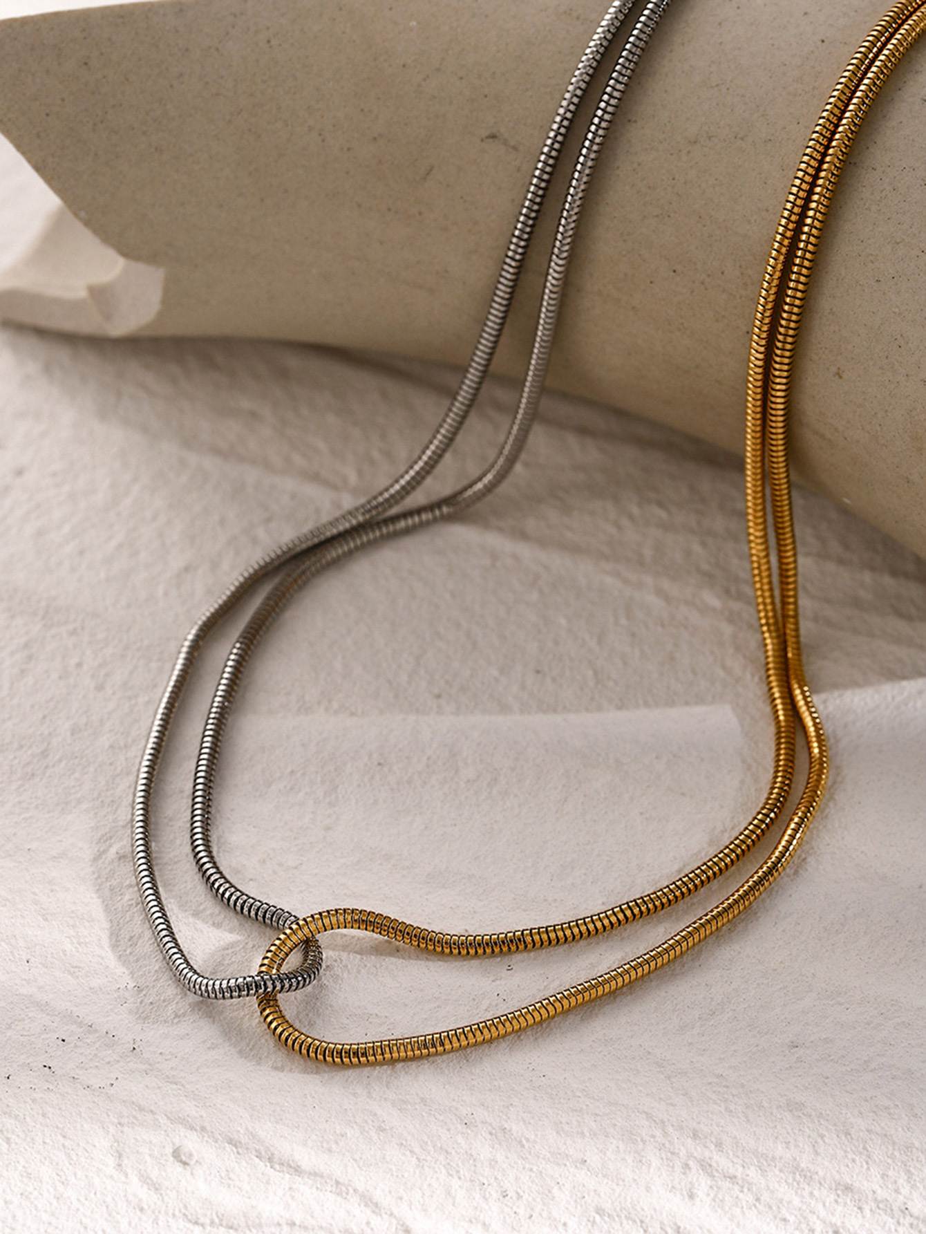 1 Piece Quantity Holiday, Daily Occasion IG Style Commute Geometric Alloy Snake Chain Chain Necklaces Wholesale