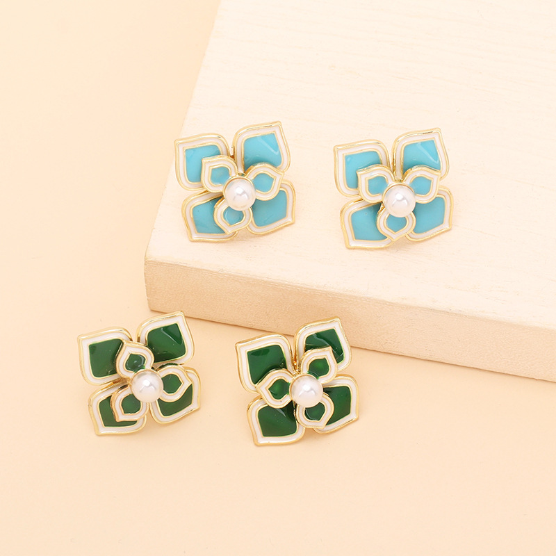 6g Weight Earrings Classification Wedding, Travel Occasion Flower Pattern Women'S Gender Green, Blue, Black Color Wholesale Jewelry Retro Flower Pearl Stud Earrings Nihaojewelry 4