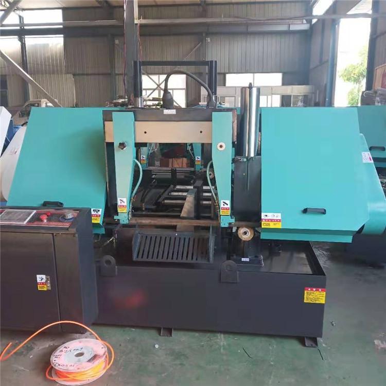 Portal de gran rigidez sierra de cinta metálica horizontal de corte de barras de acero canal de acero redondo