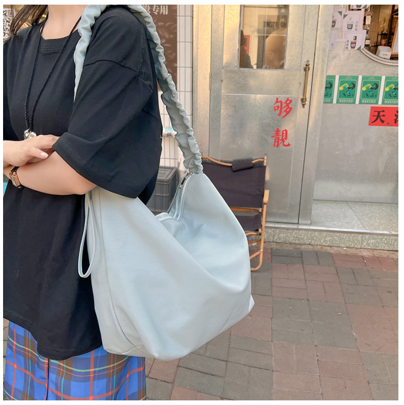 A new large-capacity women's single-shoulder bag with cross-border fashion and simplicity, a fresh and artistic crossbody bag, and a student commuting bag undefined