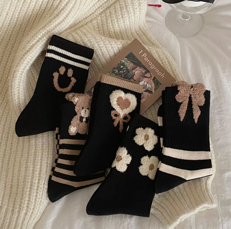Feather Yarn Smiley Face Socks for Women, Mid-Calf Autumn and Winter Cotton Socks, Korean Style Ins Trendy Long Socks, Zhuji Socks Manufacturer Wholesale