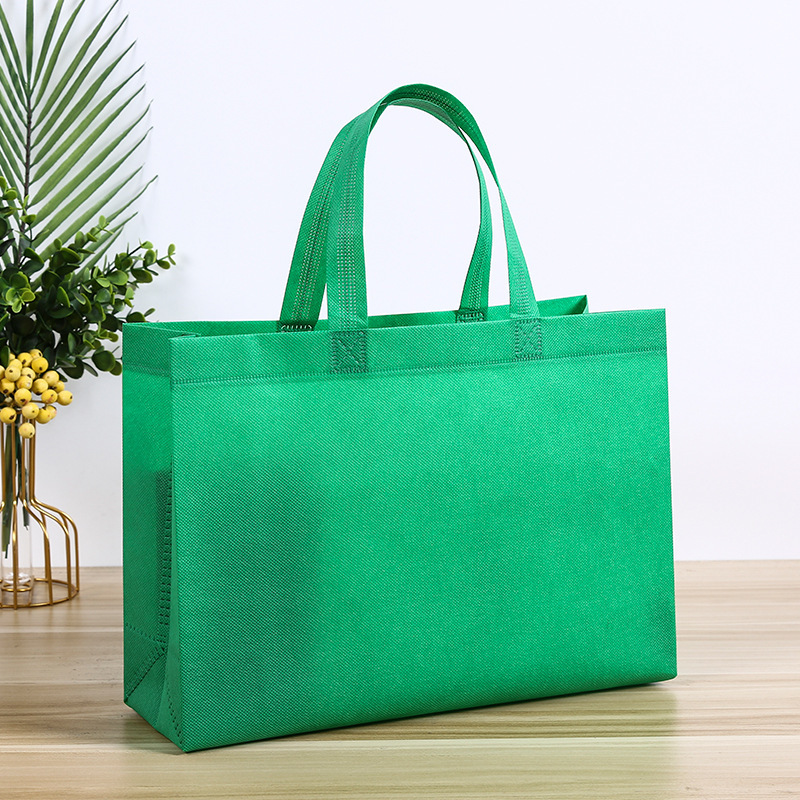 スポット不織布バッグ、高級衣料品ロゴショッピングバッグ、広告衣料品店、ポータブルギフトバッグのカスタマイズ|undefined