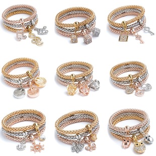 �W���羳���u�Ͻ���ɫ���b�������׻������ �荐��ĵ������Ů