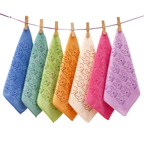 Microfiber cartoon printed small square towel absorbent kindergarten handkerchief children's hand towel small towel rag wholesale