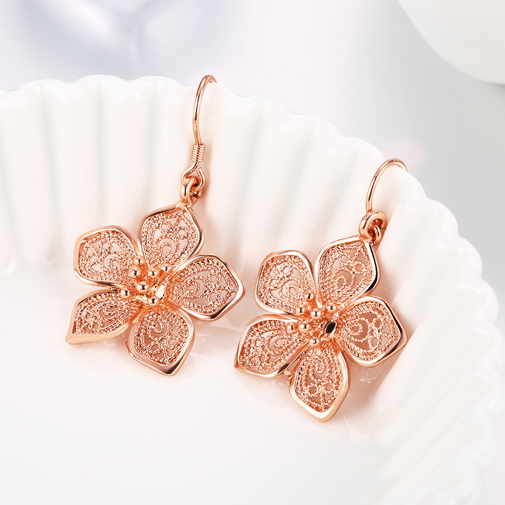 Retro Petal Copper Plating Drop Earrings 1 Pair