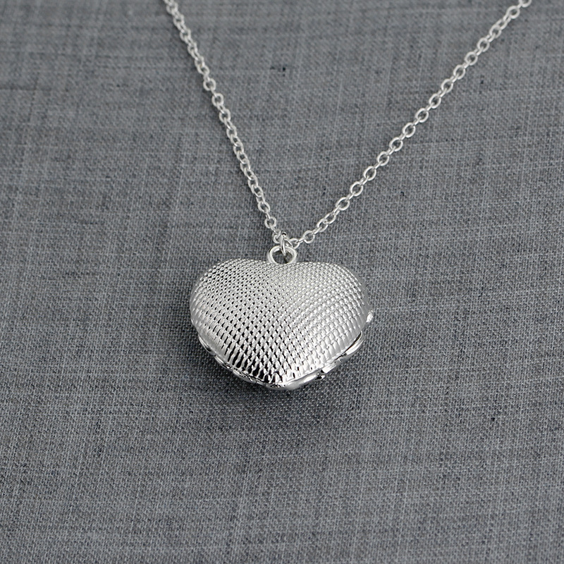Women'S Gender 1 Piece Fashion Heart Shape Alloy Enamel Rhinestones Women's Pendant Necklace
