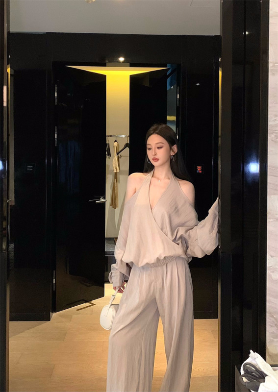 套装女秋款复古设计感气质辣妹宽松收腰长袖露肩上衣宽松直筒长裤|undefined