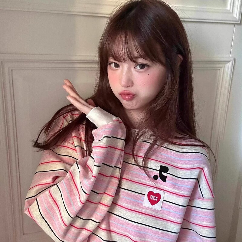 Sweet and Spicy Cartoon Cat Print Sun Protection Shirt for Women, New Summer Style, Lace Splicing, Loose, Thin, Long-Sleeved Cover-Up Top