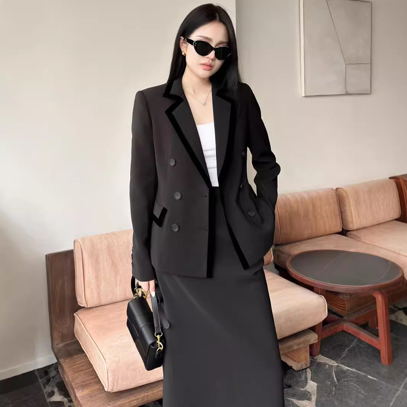 Shenzhen Nanyou Classy Original Single Cd Early Autumn Noble and Elegant Velvet Hemming Decorative Double-Breasted Suit Jacket for Women Shenzhen Nanyou Classy Original Single Cd Early Autumn Noble and Elegant Velvet Hemming Decorative Double-Breasted Suit Jacket for Women
