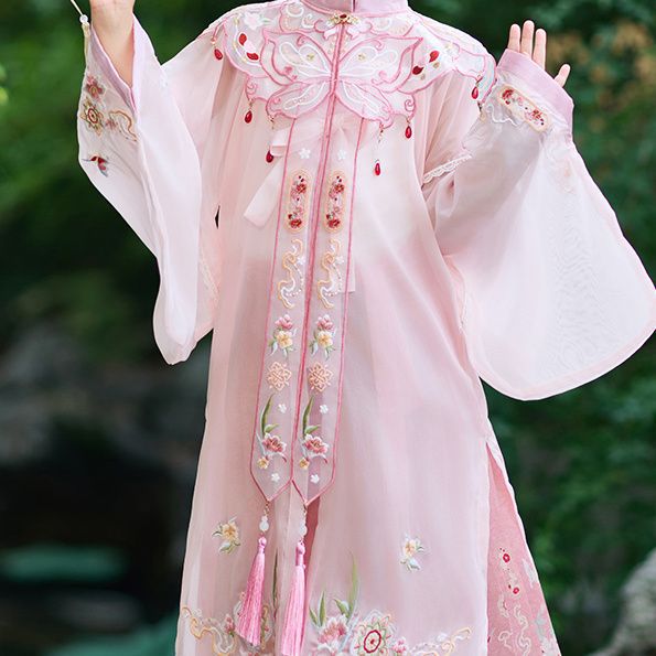 (명나라 제작 꽃은 아직 잠들지 않았습니다): 무거운 자수 구름 어깨