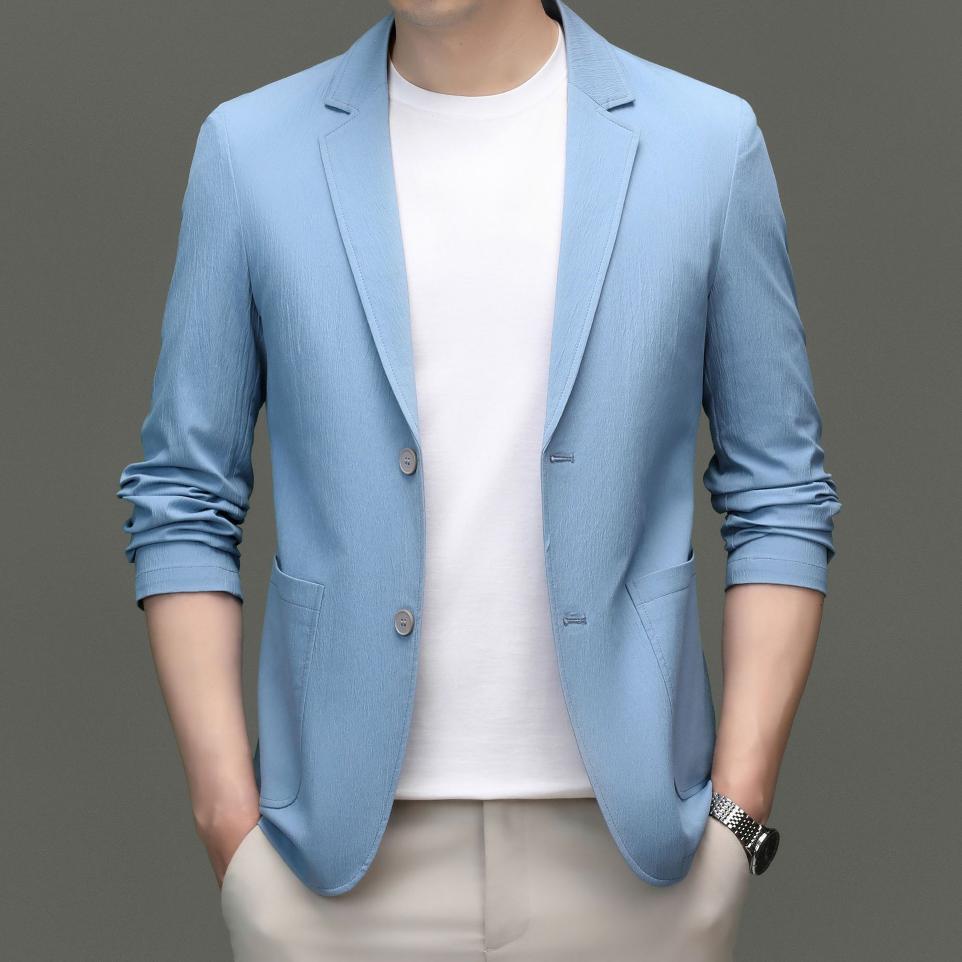 Autumn suit for leisure