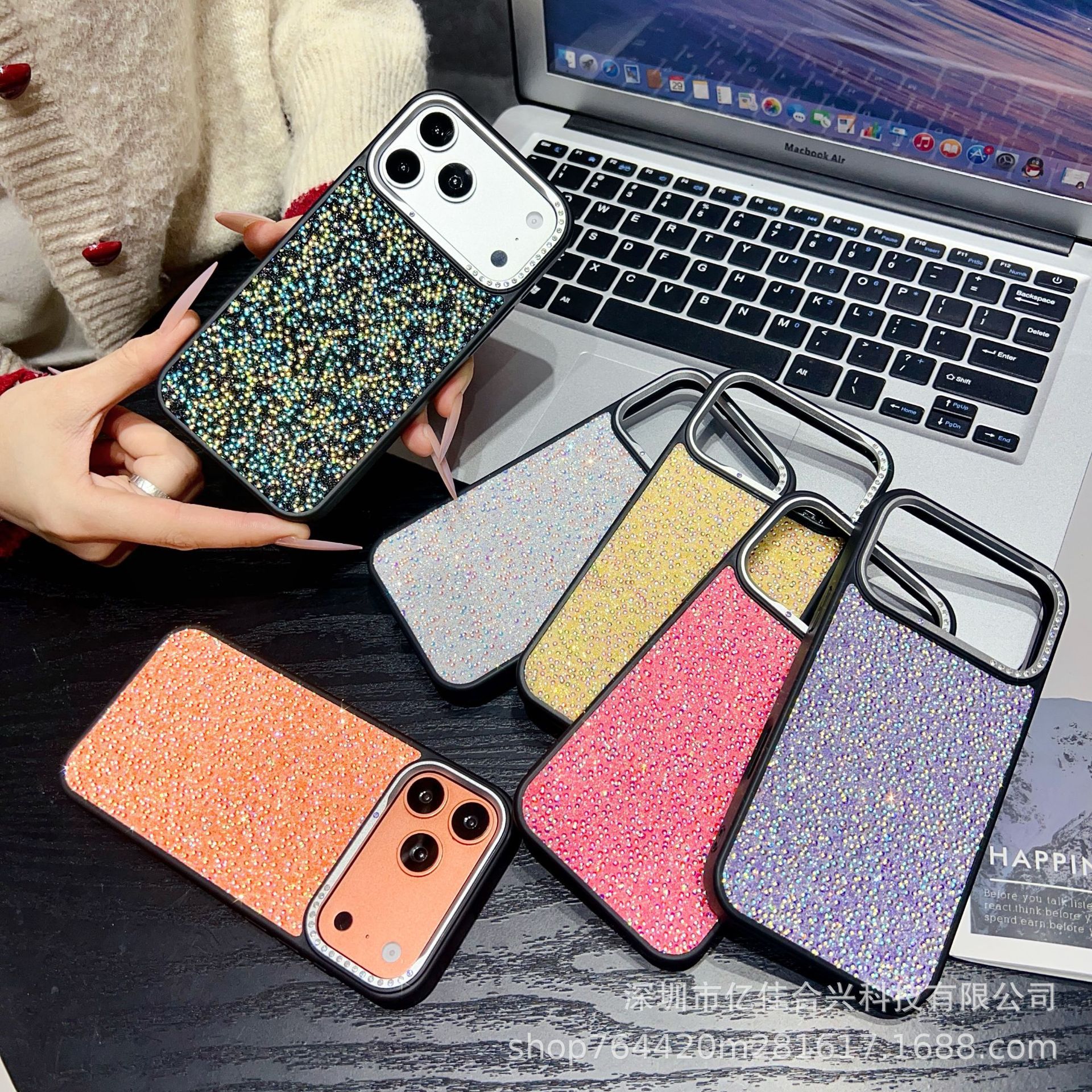 Aplicable para iphone17PROMAX lente de gran agujero puntual perforador de teléfono móvil de manzana 16 / 15P funda de perla