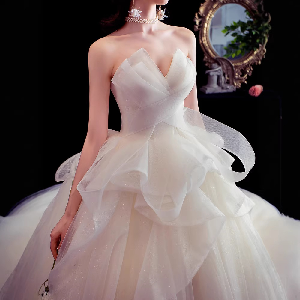 2026 New Style Foreign Trade Strapless Wedding Dress with French Elegance, Long Train, Starry Sky Forest Fantasy Gown for Brides, Available for Supply