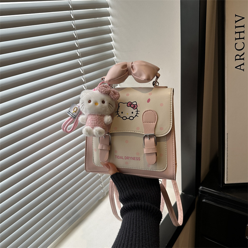 Mochila de dibujos animados coreanos para mujeres 2026 simple verano nuevo lindo mochila de mano