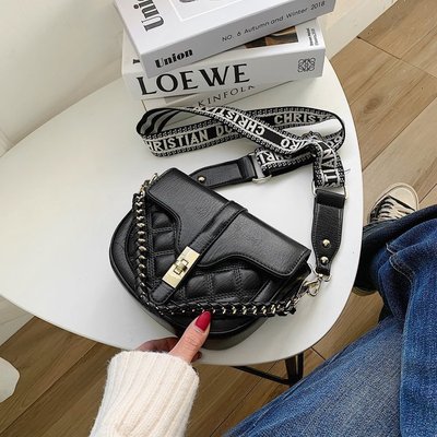 Small ck Semicircular saddle bag 2021 Early spring new pattern Western style lady One shoulder chain Inclined shoulder bag
