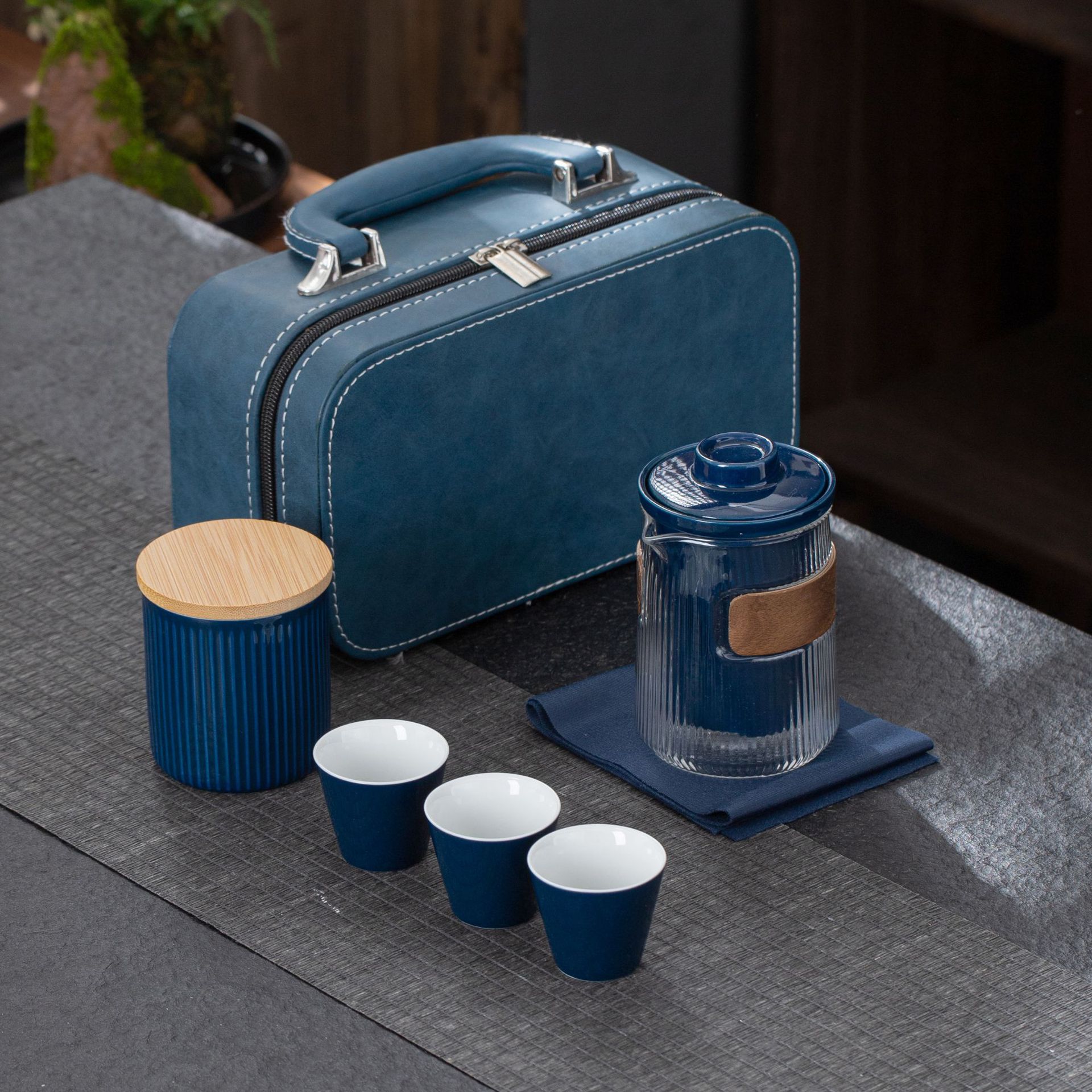 色釉陶瓷户外旅行茶具一壶三杯茶叶罐车载便携包功夫茶具套装批发