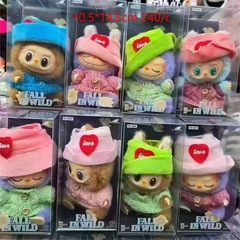 現物二世代ブラインドボックスLabubuストラップ服布パーティー人形服ピンクセーター帽子靴アクセサリーセット
