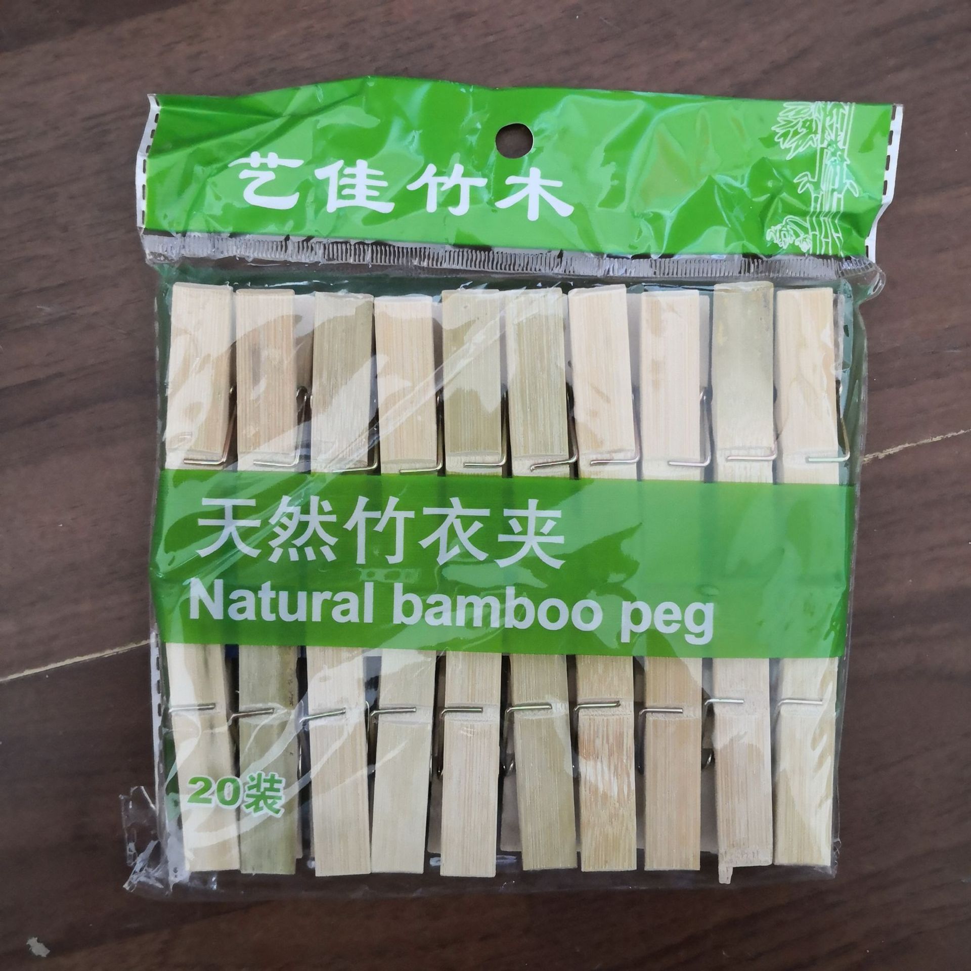 1 tablero y 20 clips de bambú