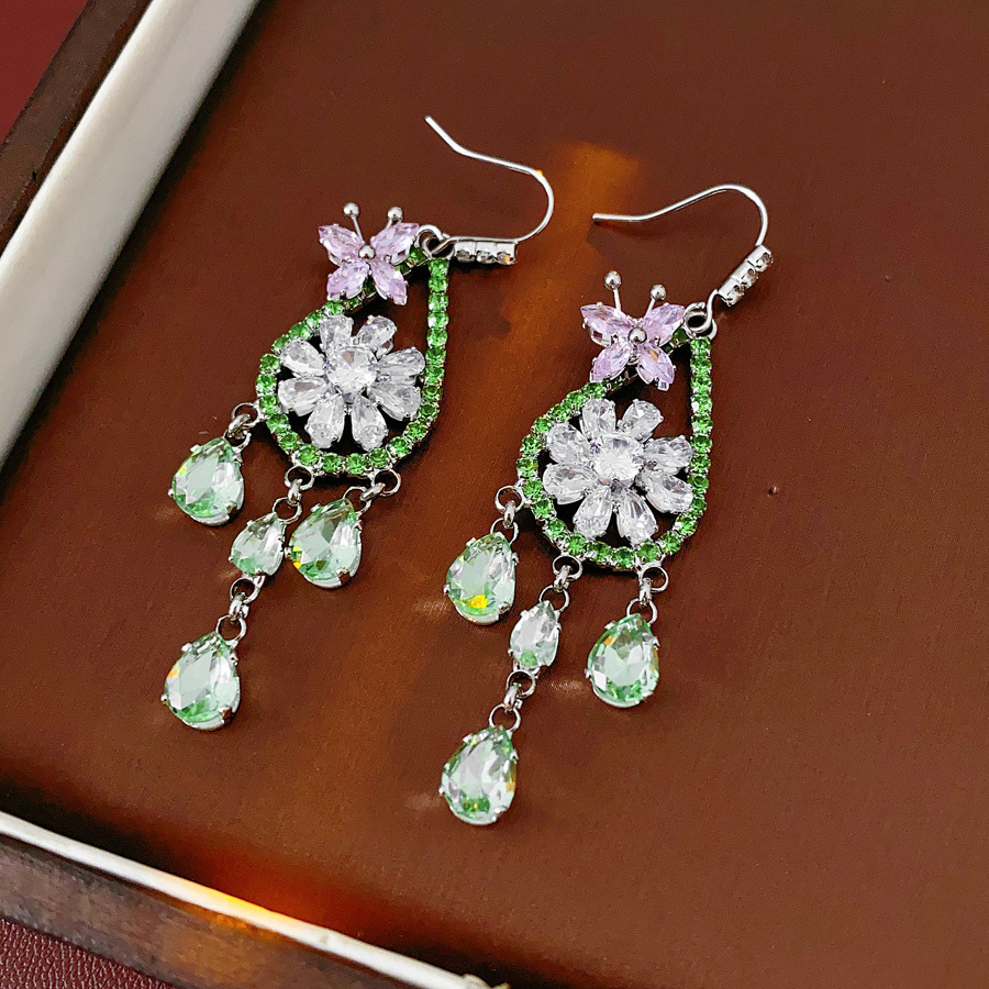 Flores de mariposa de zircón gota de agua set de fresa de verano pequeño fresco dulce joyería versátil nicho lujo ligero sentido de alta calidad