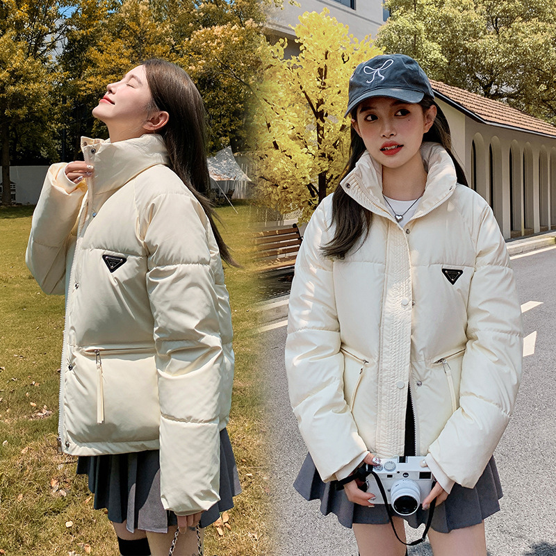 2024 Europa y los Estados Unidos nueva ropa de algodón mujer corta invierno hombre pequeño cuello de moda ropa de algodón mujer chaqueta de algodón gruesa chaqueta de moda