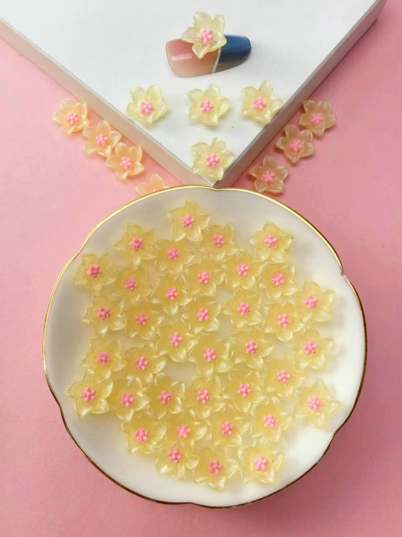 夜光百合花树脂平底钻美甲饰品diy饰品配件批发亚马逊货源_0