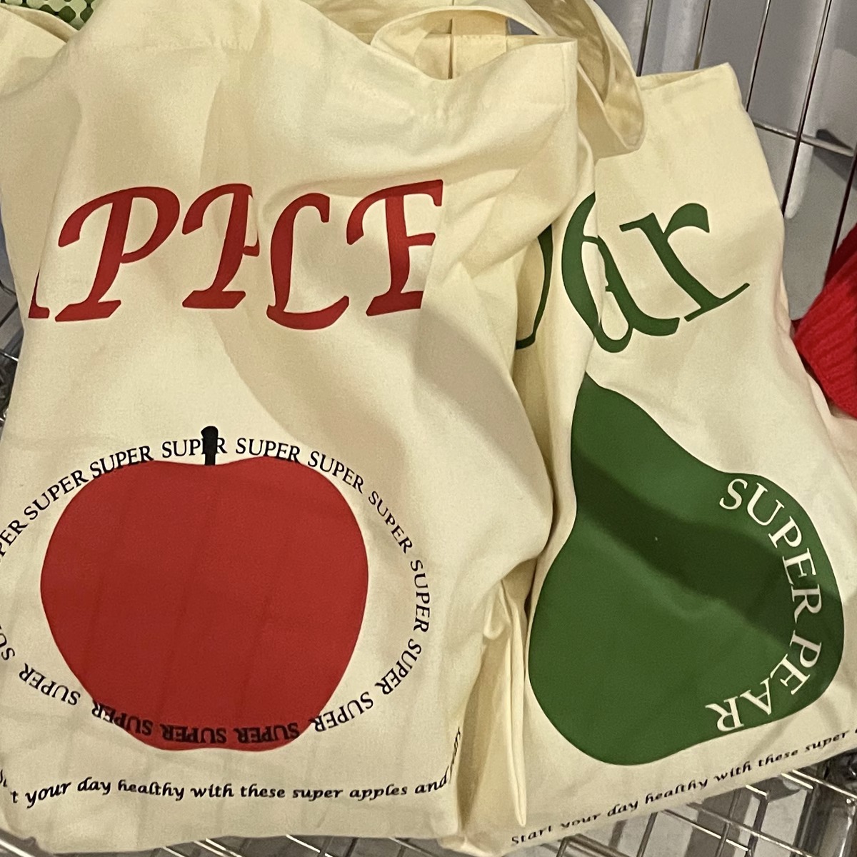 Bolsa de tela de vela portátil con patrón de fruta simple bolso de hombro 2023 nuevo bolso de lona de gran capacidad bolso de nicho femenino tote