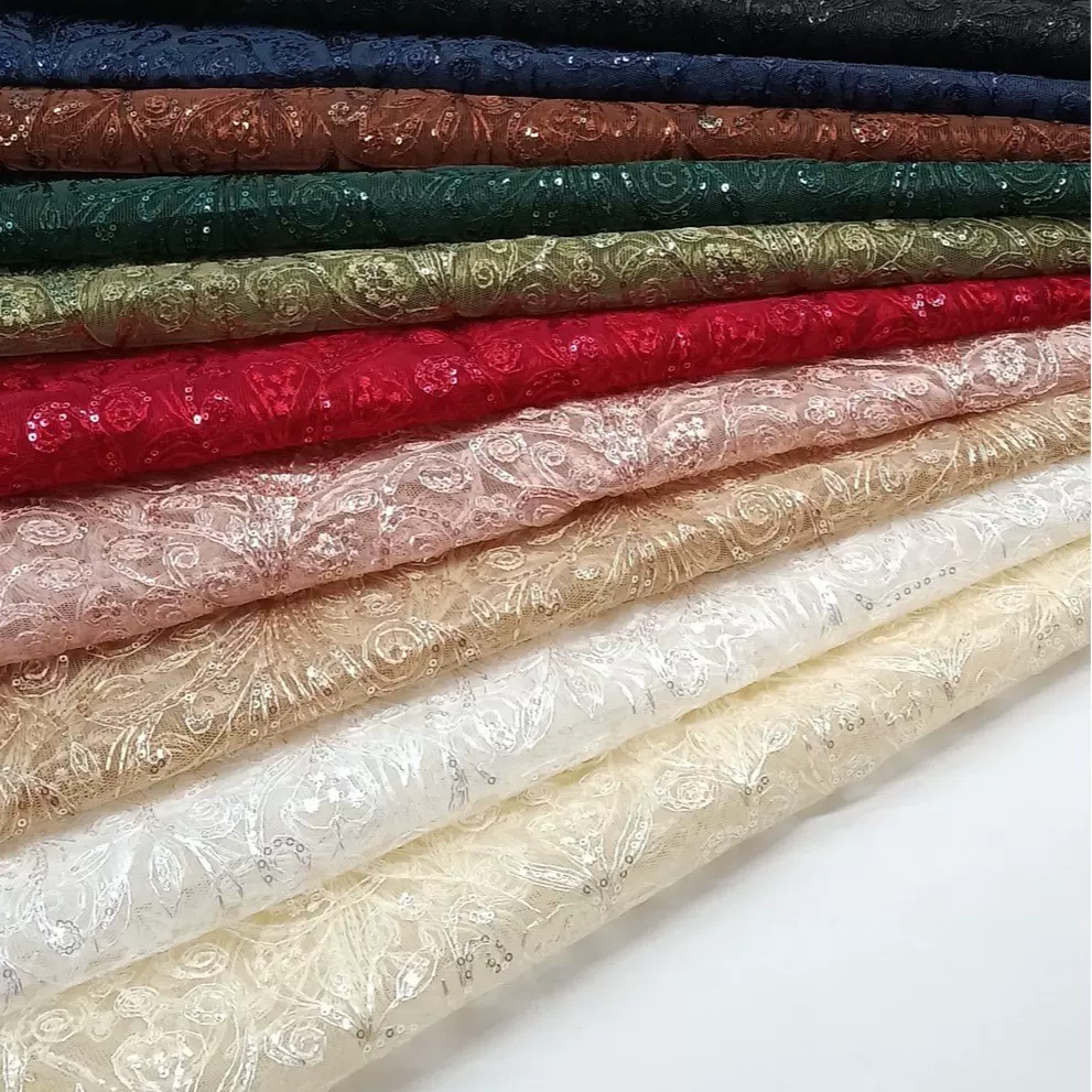 重磅珠片绣花蕾丝面料布 涤光线小花刺绣女装连衣裙旗袍服装布料