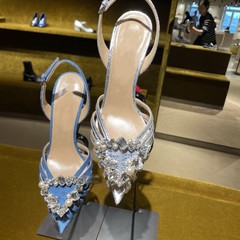 SR 同じ 2025 夏の新しいローマンポインテッドトゥハイヒールクリスタルハート型バックルフィッシュマウスサンダル女性のスティレットヒール