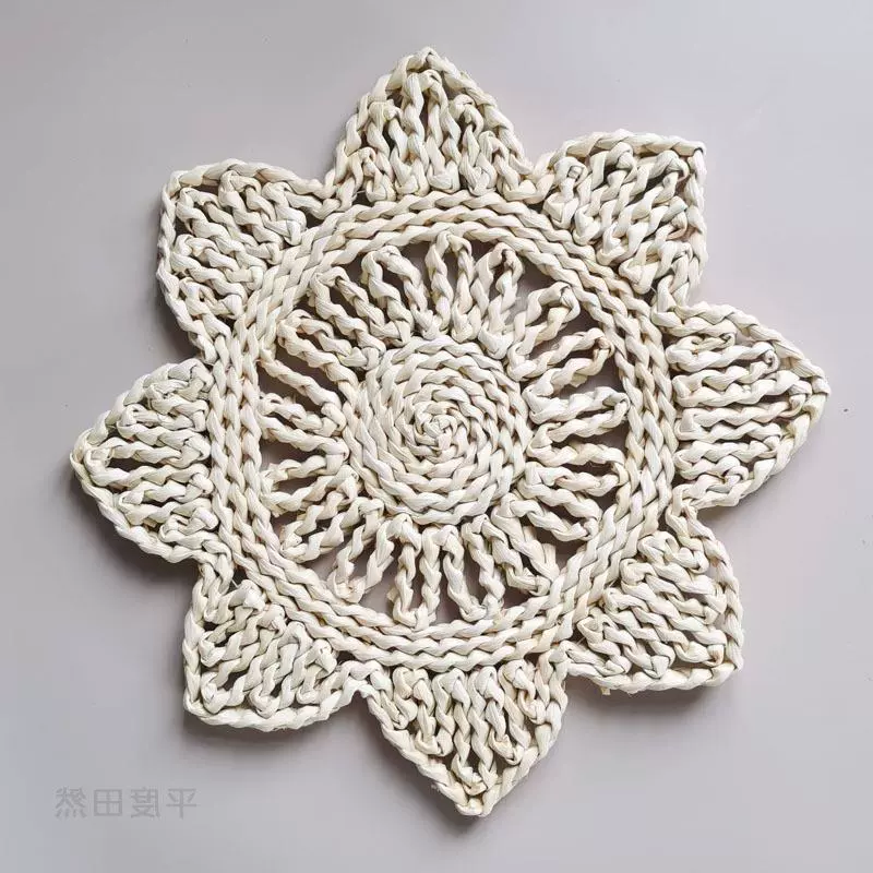 Кукурузные отруби тканые салфетки в форме цветка ручной работы полые декоративные изоляционные салфетки реквизит для стрельбы солома чайная подставка