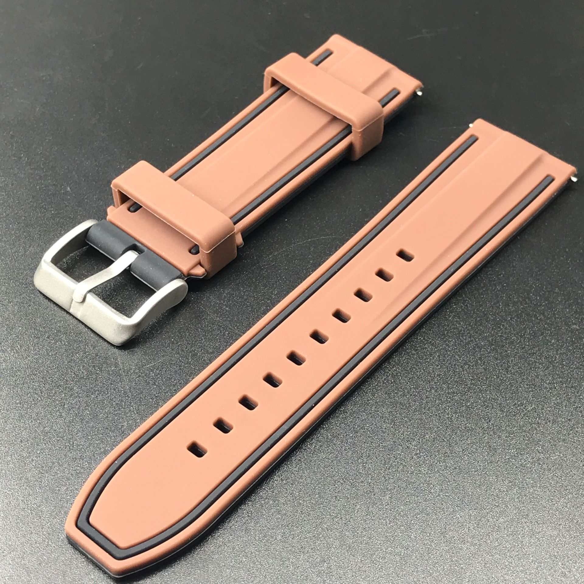 Universal de la correa de silicona transfronteriza interruptor de liberación rápida de dos colores banda de oído adaptador 20 22 24mm de silicona de dos colores Reloj