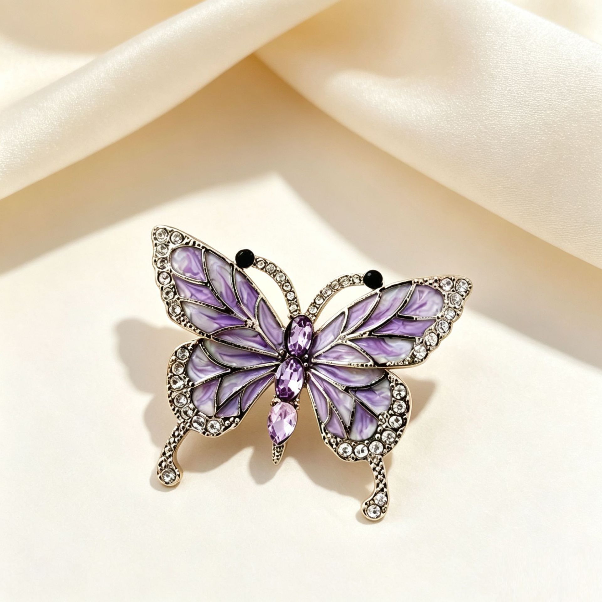 Elegant and romantic style, drip-glaze cold enamel butterfly brooch with colorful wings, wholesale, new retro, light luxury, and fashionable brooch