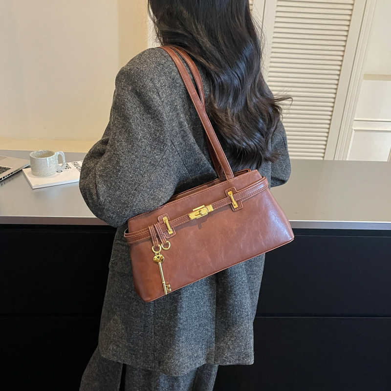 Túi tote nữ quai đeo vai dáng ngang cỡ lớn , chất liệu PU mềm, đựng được nhiều đồ — Gạo trắng, Rượu vang đỏ, màu cà phê, màu nâu chi tiết 29