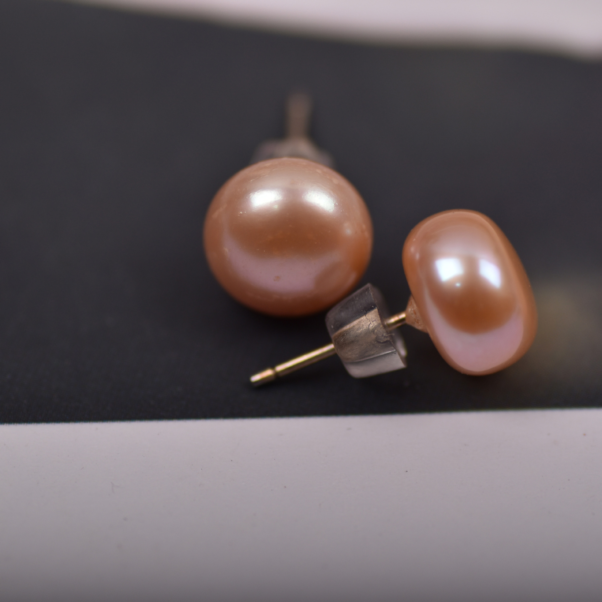 1 Pair Quantity Daily Occasion Simple Style Solid Color Freshwater Pearl Ear Studs 1 Pair
