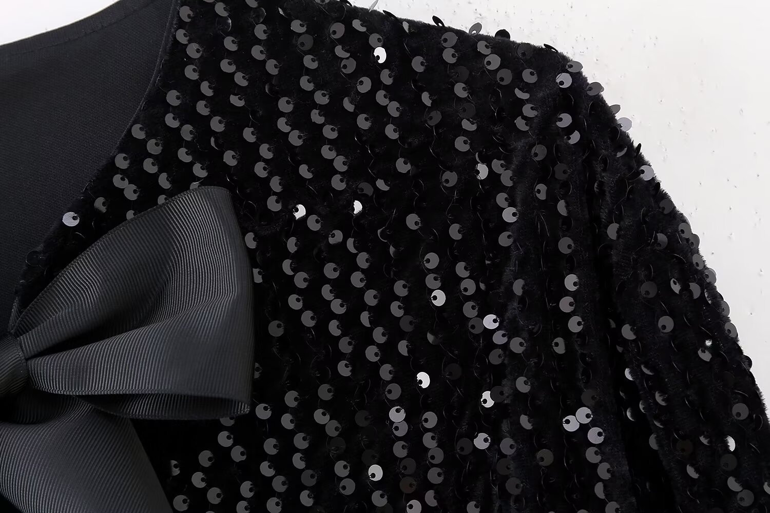 Abbigliamento donna Y2K primavera nuova camicia aderente corta a maniche lunghe con papillon e paillettes_voghion.com