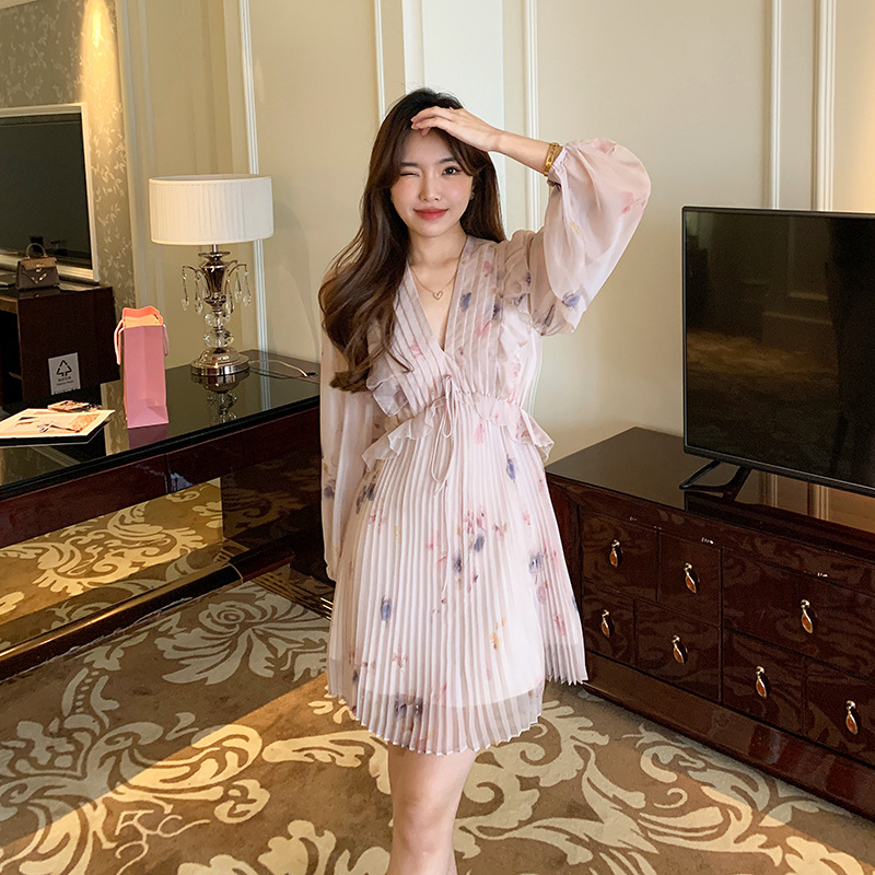 Beautiful sister dress new color high-end temperament spring and summer new pleated gentle skirt Beautiful sister dress new color high-end temperament spring and summer new pleated gentle skirt