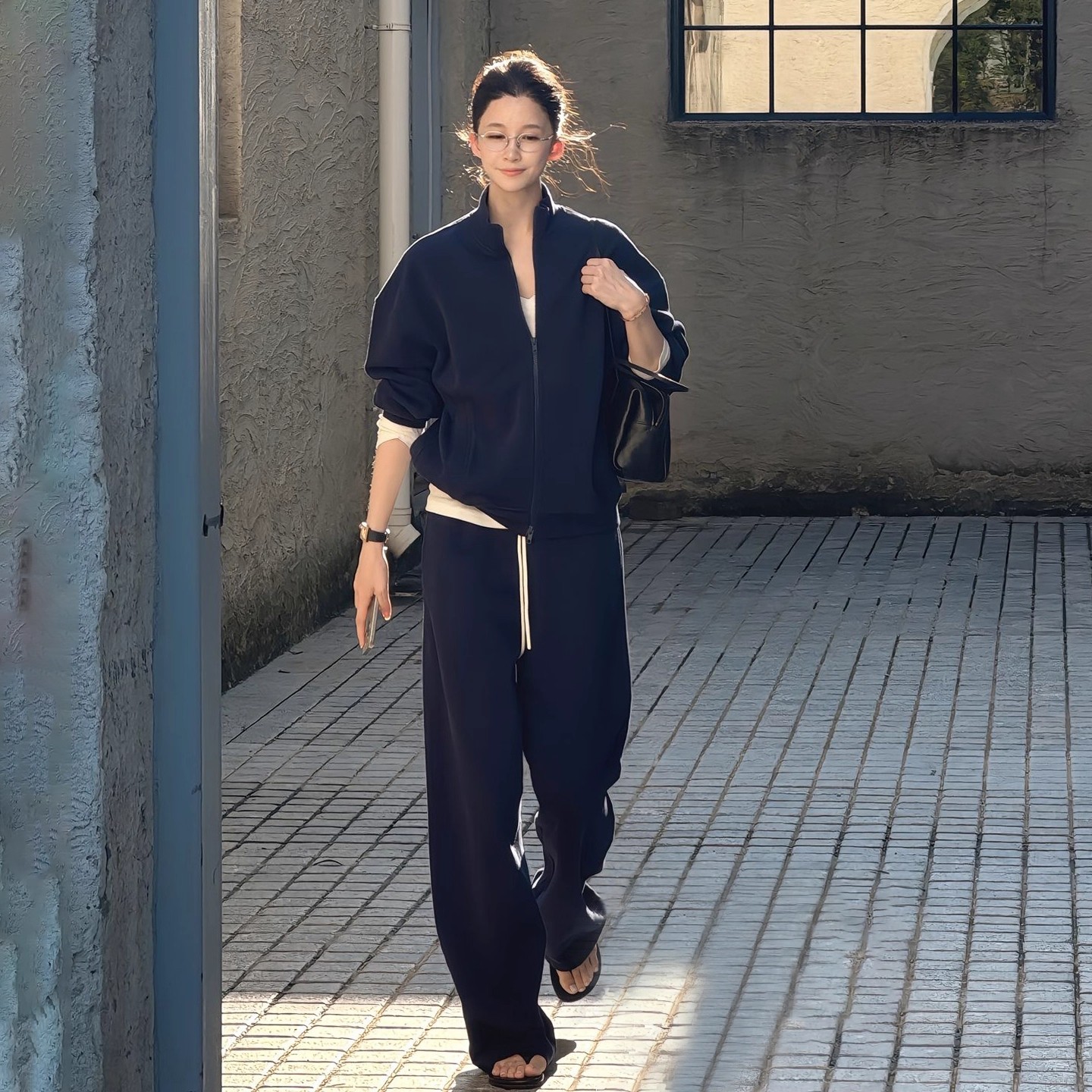 3998 In-Stock Super Popular Set of Old Money Style Relaxed Blue Sweatshirt Jacket and Casual Sports Sweatpants Two-Piece Set