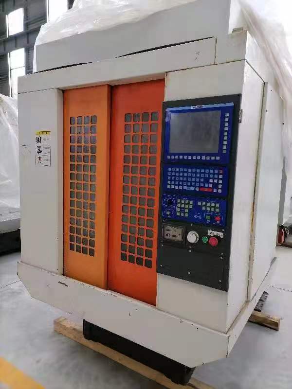 台湾品牌准力CNC钻铣中心机，台湾赐福系统数控机床